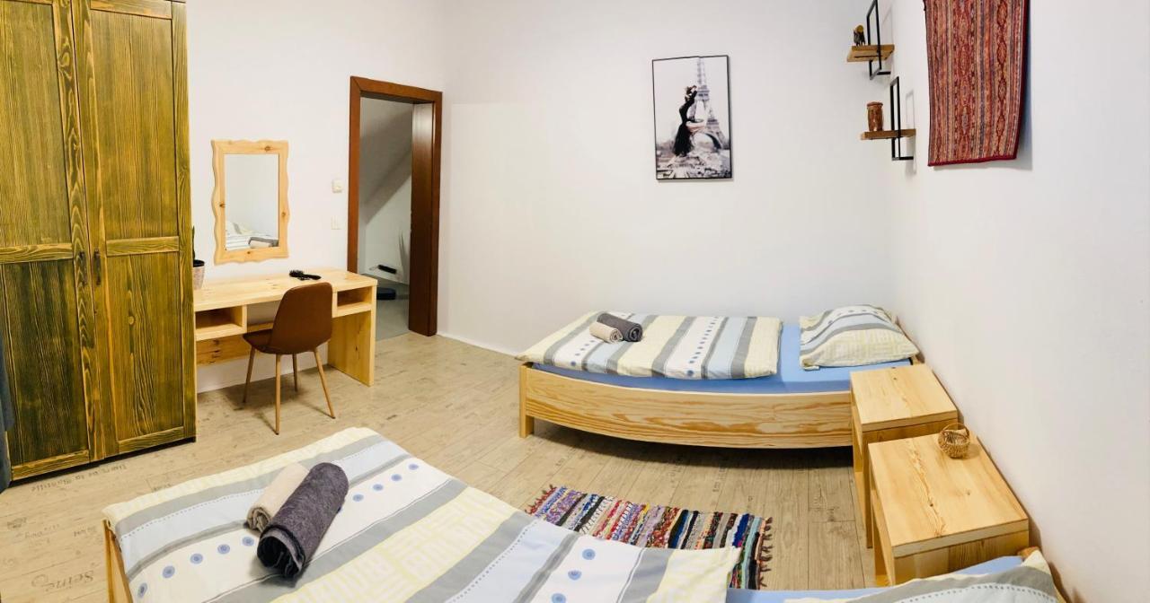 Family House Apartma モジリェ エクステリア 写真